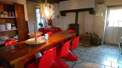 Coin salon dans l'établissement Gite Rouge