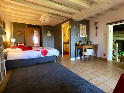 Un ou plusieurs lits dans un hébergement de l'établissement Maison d'hôtes l'Angevinière, chambre des Anges proche Mont-Saint-Michel