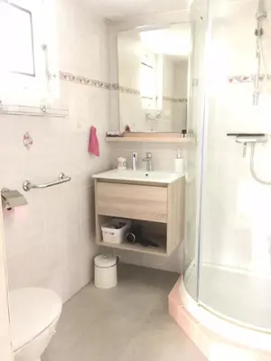 Salle de bains dans l'établissement Le Tilburg