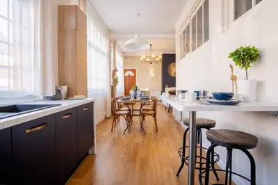 Cuisine ou kitchenette dans l'établissement Elégant appartement en plein coeur de Cabourg - Les locations de Proust