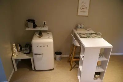 Plateau bouilloire dans l'établissement Magnifique Suite avec Jacuzzi privatif