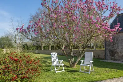 Jardin de l'établissement Château de Monceaux 5mn de Bayeux proche Mer