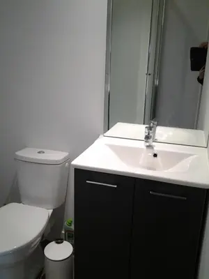 Salle de bains dans l'établissement Chez Julien