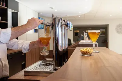 Boissons dans l'établissement Brit Hotel Caen Nord - Mémorial