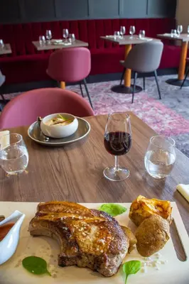 Nourriture dans l'hôtel ou à proximité