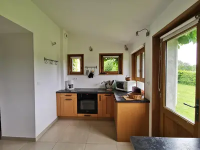 Cuisine ou kitchenette dans l'établissement La Vallée