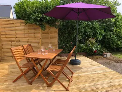 Jardin de l'établissement Holiday Normandy se ressourcer à deux pas de la Mer