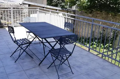 Balcon ou terrasse dans l'établissement CHE F3 gauche Terrasse jardin barbecue hypercentre wifi