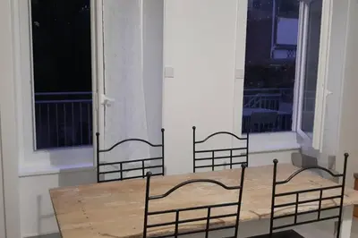 Balcon ou terrasse dans l'établissement CHE F3 gauche Terrasse jardin barbecue hypercentre wifi