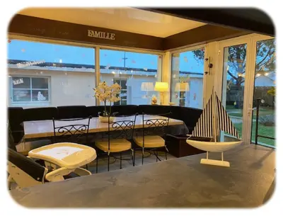 Coin salon dans l'établissement Villa Magulie, le calme en bord de plage