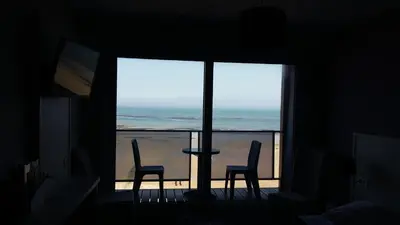 Vue générale sur la mer ou vue sur la mer prise depuis l'hôtel