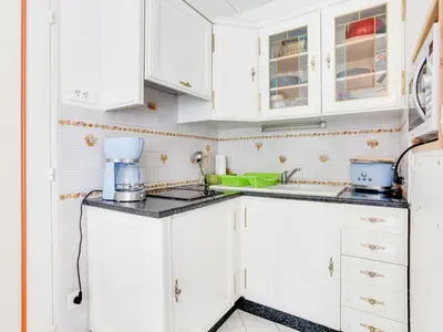 Cuisine ou kitchenette dans l'établissement Apartment Le Sporting-15 by Interhome