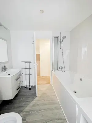 Salle de bains dans l'établissement La Maison Gavraise