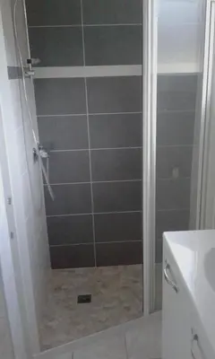 Salle de bains dans l'établissement gite notre désir 100 m de la mer