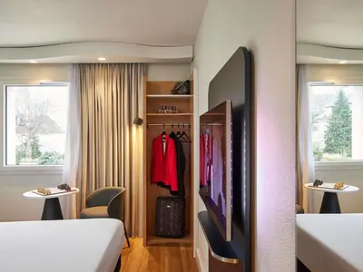 Télévision ou salle de divertissement dans l'établissement ibis Caen Centre