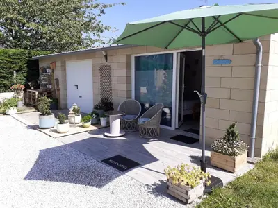 Jardin de l'établissement Escale en baie.