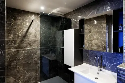 Salle de bains dans l'établissement LUXE & VUE MER à Ouistreham Riva Bella, LUXURY & SEA VIEW