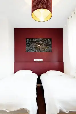 Un ou plusieurs lits dans un hébergement de l'établissement LUXE & VUE MER à Ouistreham Riva Bella, LUXURY & SEA VIEW