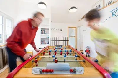 Clients de l'établissement CHEZDAMDAM - la Villa du Thar - plage 300m piscine babyfoot arcade pingpong pétanque