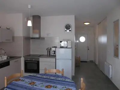 Cuisine ou kitchenette dans l'établissement villa marine 2