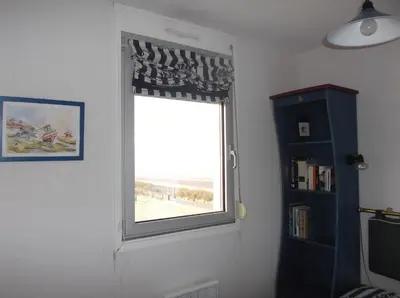 Bibliothèque dans l'appartement