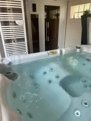 Plan de l'établissement Appartement charmant à La Ferrière-aux-Étangs avec jacuzzi - 42 m²
