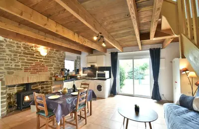 Cuisine ou kitchenette dans l'établissement Gites Mont Saint Michel 