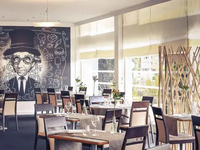 Restaurant ou autre lieu de restauration dans l'établissement Mercure Saint Lô Centre