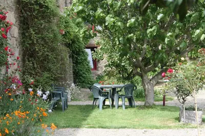 Jardin de l'établissement Le Petit Manoir - Jean Gédouin