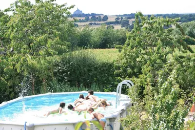 Piscine de l'établissement Le Petit Manoir - Jean Gédouin ou située à proximité