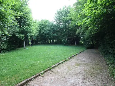 Jardin de l'établissement Maison spacieuse, animaux admis - 10 pers. - FR-1-497-121