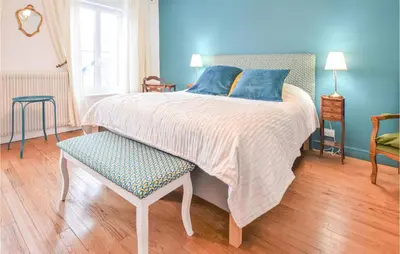 Un ou plusieurs lits dans un hébergement de l'établissement Pet Friendly Home In Aurseulles
