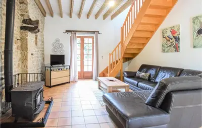 Coin salon dans l'établissement Beautiful Home In St Pierre Langers