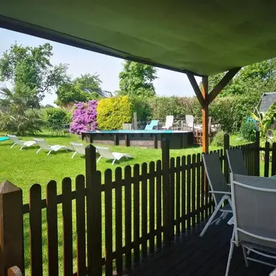 Maison charmante à Notre-Dame-du-Touchet avec piscine partagée