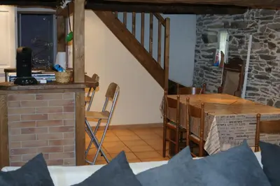 Coin salon dans l'établissement Le p'tit hameau de Sey
