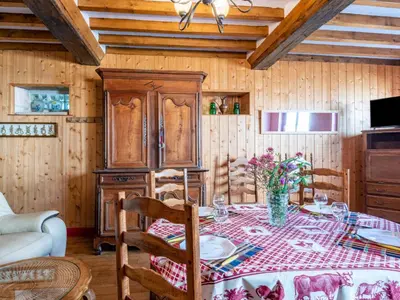 Télévision ou salle de divertissement dans l'établissement Holiday Home Sténaïs by Interhome