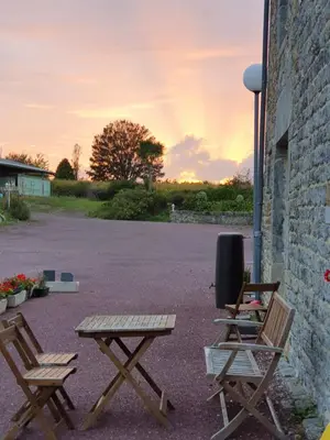 Lever ou coucher de soleil vu de l'appartement ou à proximité