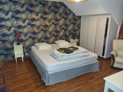 Un ou plusieurs lits dans un hébergement de l'établissement Maison du port, à 100 m de la mer jusqu'à 9 personnes