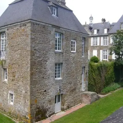 Maison du Chapelain : Charme en Suisse Normande