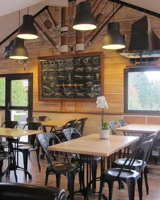 Restaurant ou autre lieu de restauration dans l'établissement Hotel Nuit Et Jour - La Maison de Lucile