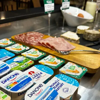 Nourriture dans l'hôtel ou à proximité