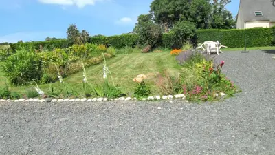 Jardin de l'établissement Studio charmant à Vierville-sur-Mer - 30m² avec jardin