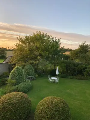 Jardin de l'établissement Roulage Ferme 18ème Normandie Plage