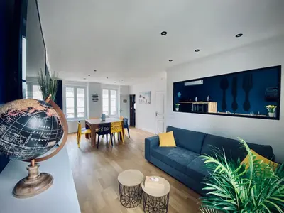 Coin salon dans l'établissement Gîte « Au bord des Embruns »