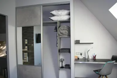 Cuisine ou kitchenette dans l'établissement A 20 kms du Mont St Michel, Charme à la campagne