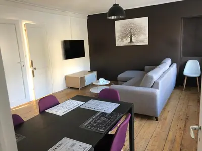 Télévision ou salle de divertissement dans l'établissement misoev