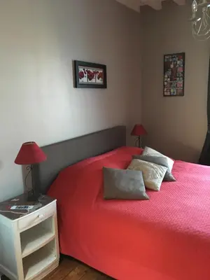 Un ou plusieurs lits dans un hébergement de l'établissement la p'tite maison