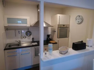 Cuisine ou kitchenette dans l'établissement Isles Les Ecrehous
