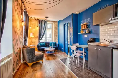 Cuisine ou kitchenette dans l'établissement La Bonbonnière, Bleue ou Rose