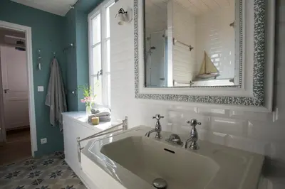 Salle de bains dans l'établissement Appartement vue port